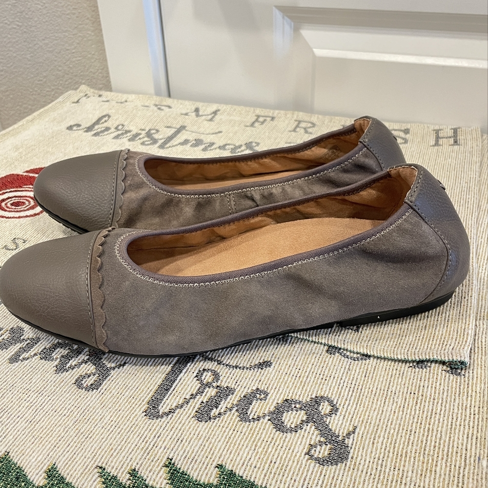 Vionic Tina Cap Toe Ballet Flat